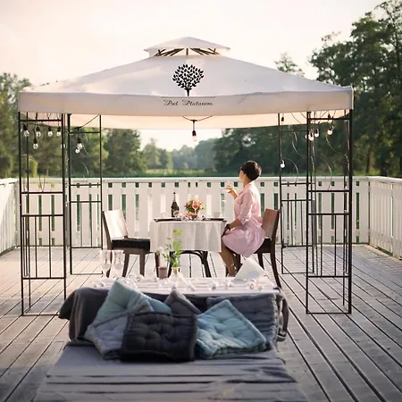 Szafirowy Dwor & Restauracja