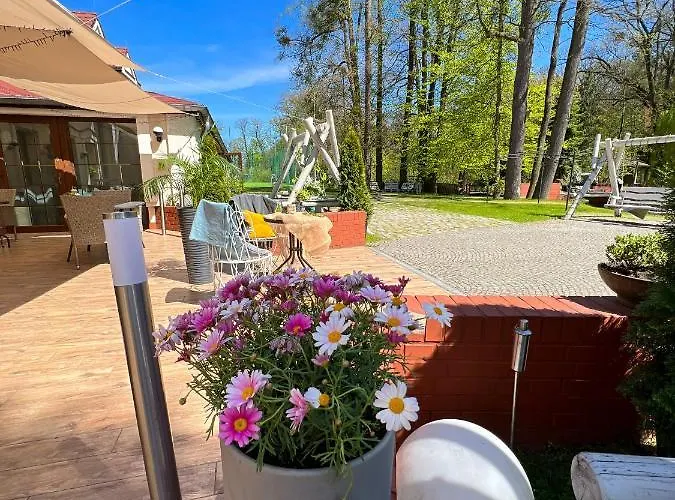 Hotel Szafirowy Dwor & Restauracja