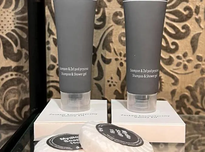 Szafirowy Dwor & Restauracja Hotel *