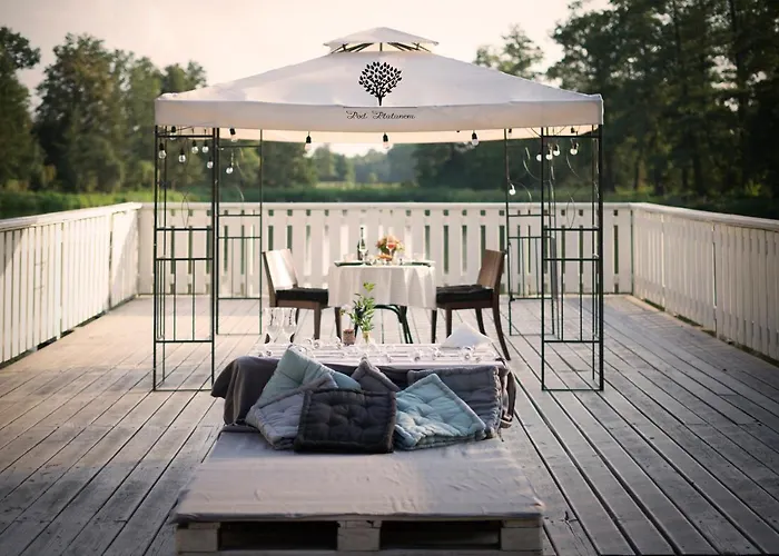 Szafirowy Dwor & Restauracja Hotel