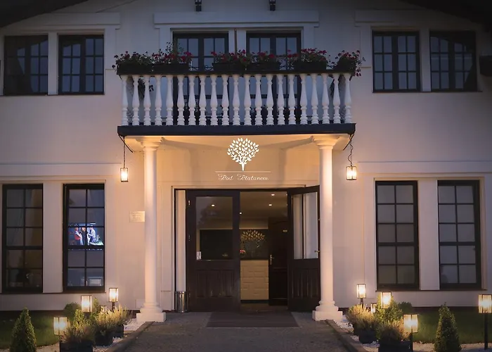 Szafirowy Dwor & Restauracja Hotel