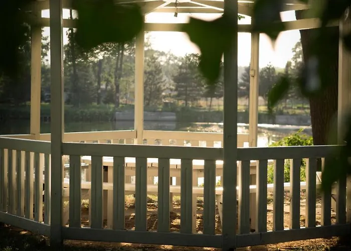 Szafirowy Dwor & Restauracja Hotel