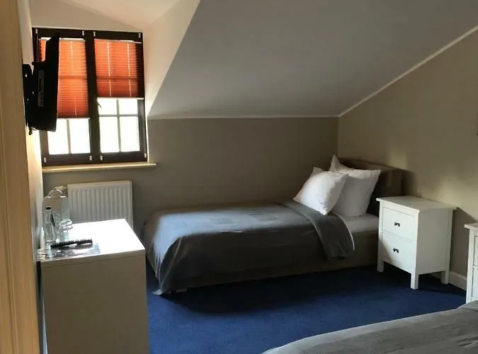 Szafirowy Dwor & Restauracja Hotel